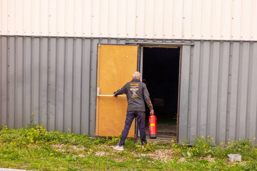 Decoratie-auto Coronel Lasergames rolt naar beneden, drie gewonden