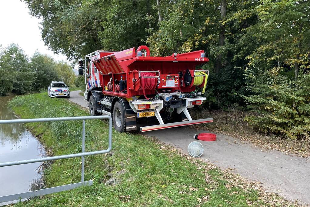 Hevige brand in voormalig clubgebouw van schaatsbaan
