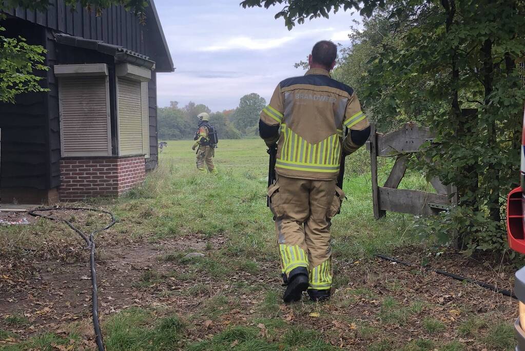 Hevige brand in voormalig clubgebouw van schaatsbaan