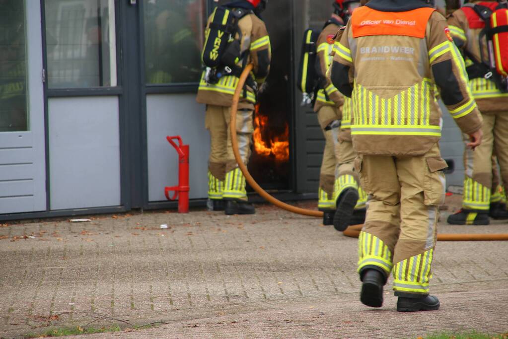 Veel schade door brand in bedrijfspand
