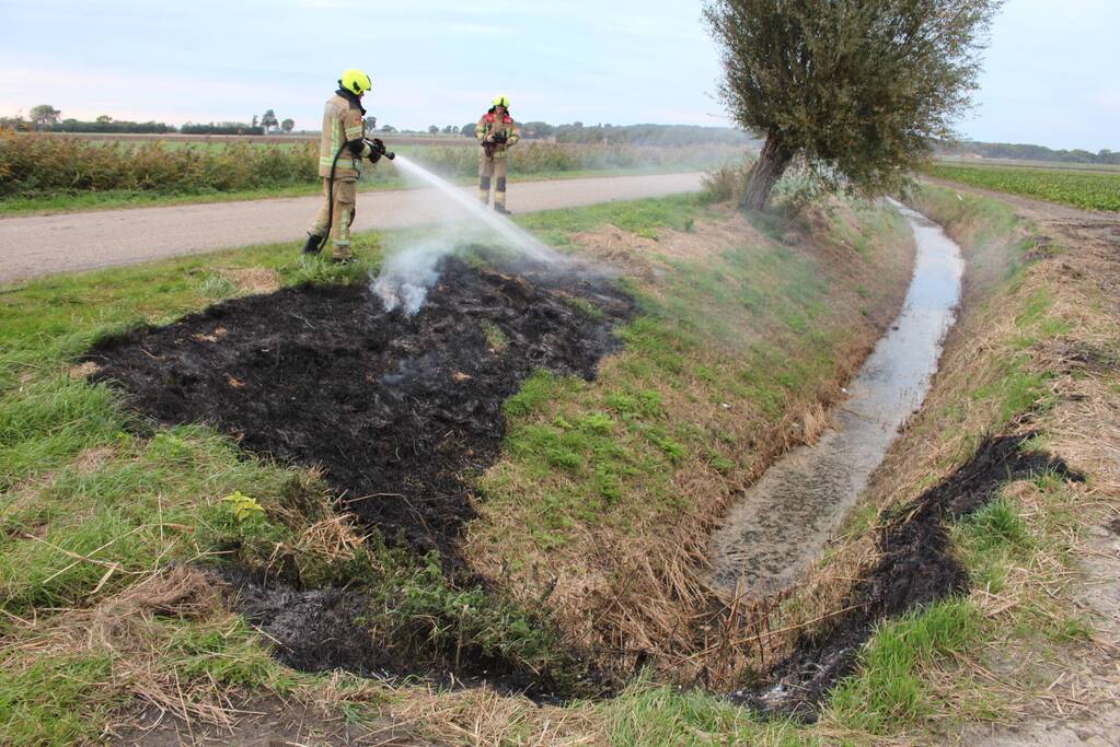 Stuk berm in brand door brandstichting