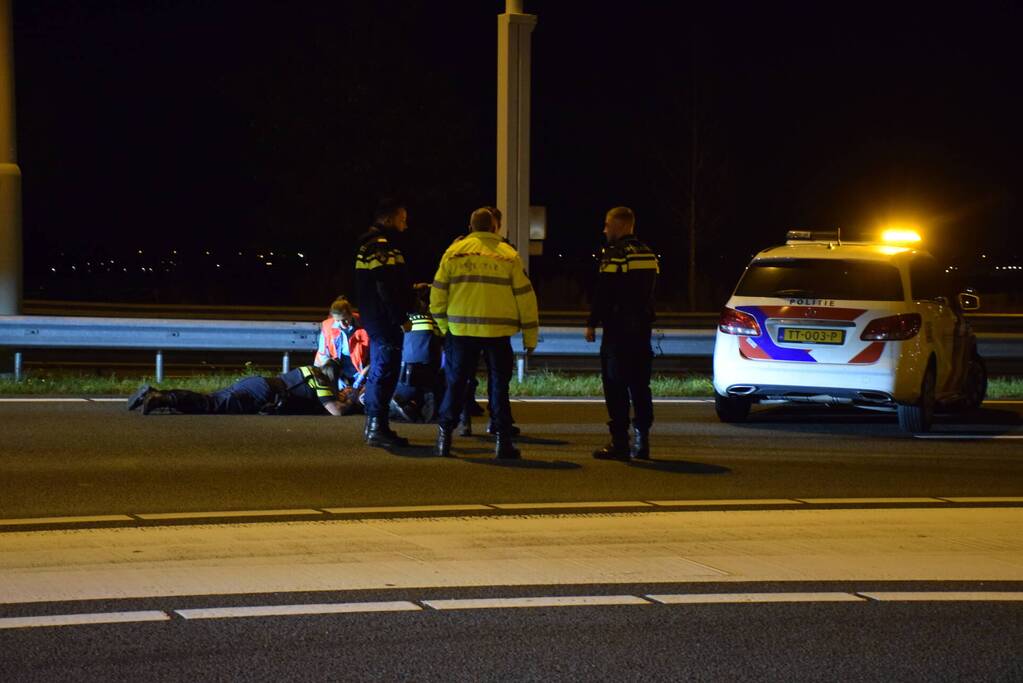 Auto botst op tankwagen na negeren stopteken