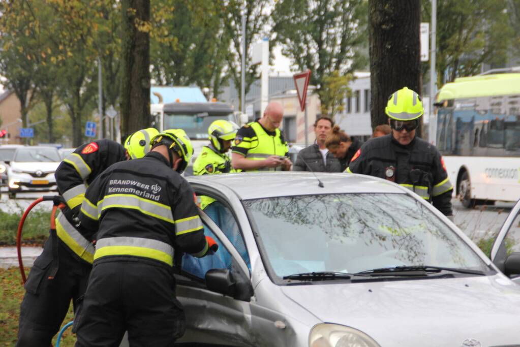 Persoon gewond bij flink verkeersongeval