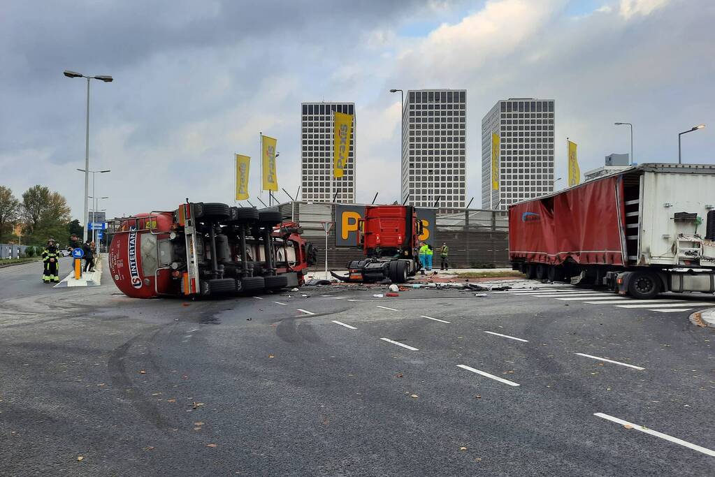 Grote brandweerinzet door ongeval tussen vrachtwagen en tankwagen