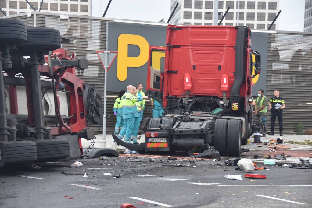 Grote brandweerinzet door ongeval tussen vrachtwagen en tankwagen