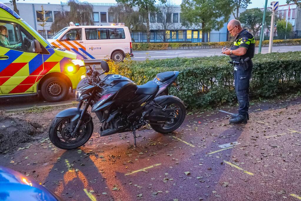 Motorrijder gewond na valpartij bij beruchte stoplicht