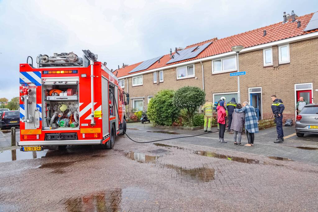 Rookmelder gaat af en buren bellen de brandweer