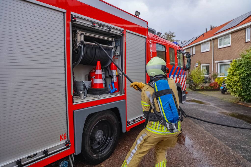 Rookmelder gaat af en buren bellen de brandweer