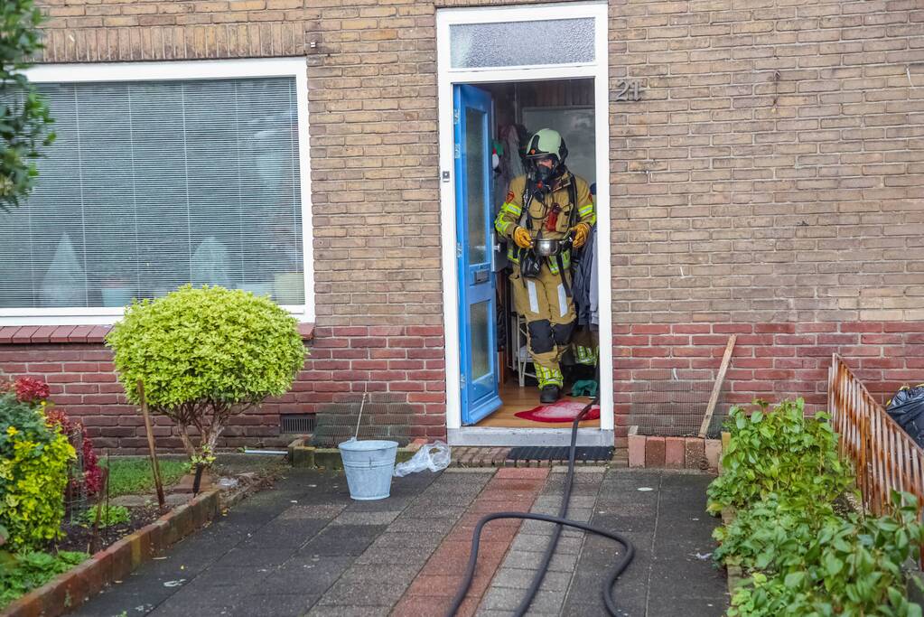 Rookmelder gaat af en buren bellen de brandweer
