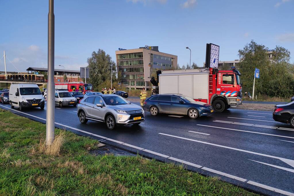 Twee auto's betrokken bij kop-staart botsing