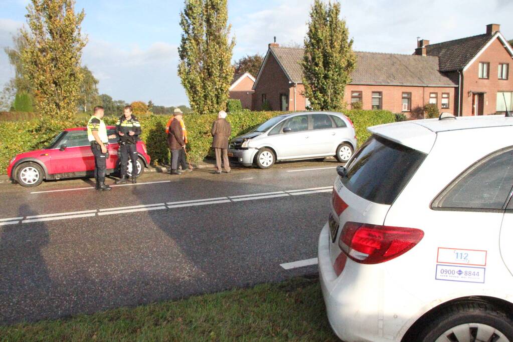 Inzittende gewond bij kop-staart aanrijding