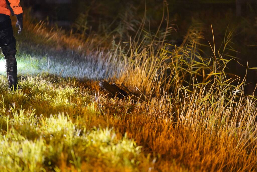 Scooter aangetroffen bij waterkant