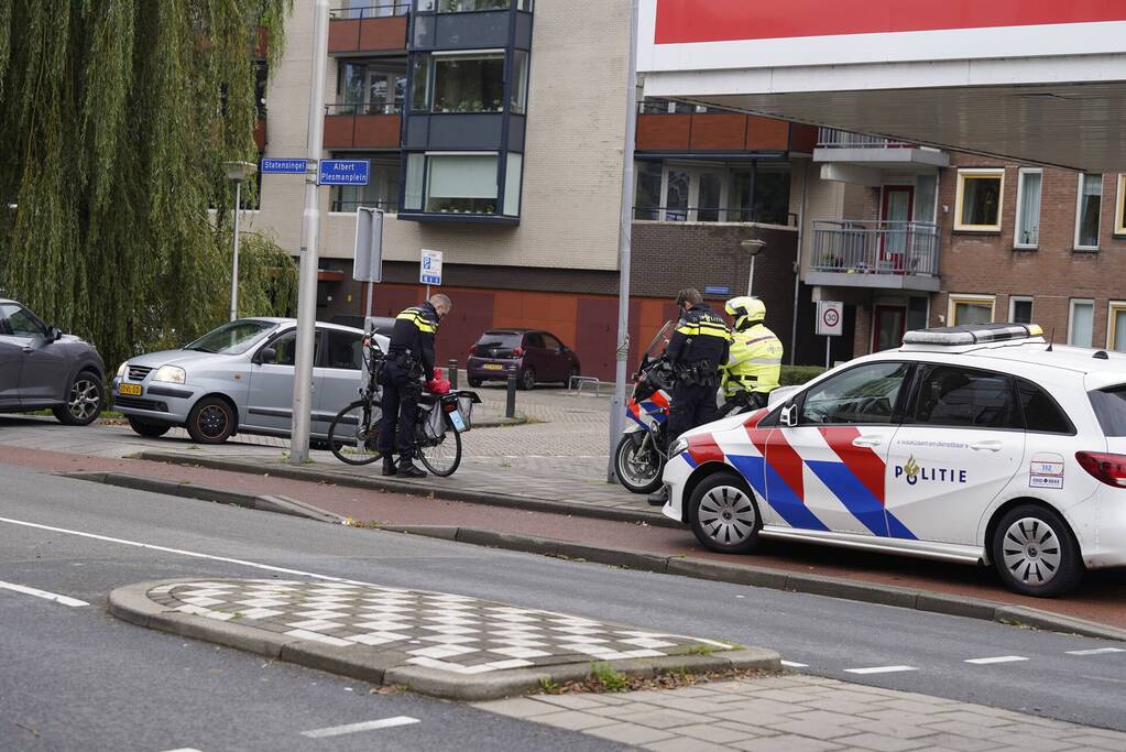 Fietsster gewond bij botsing met auto