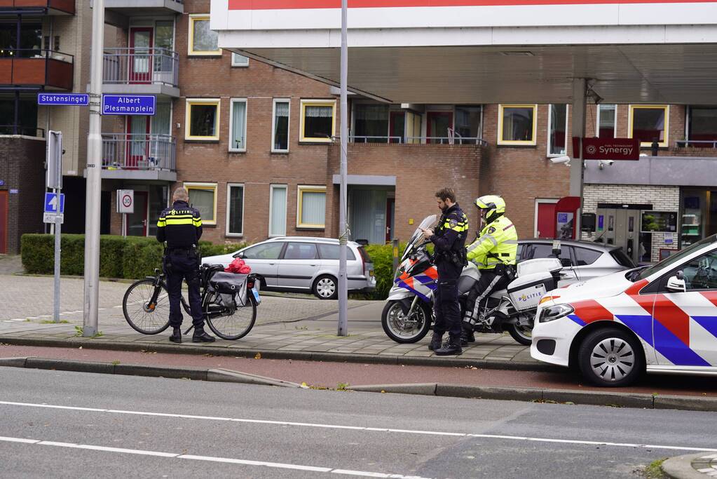 Fietsster gewond bij botsing met auto