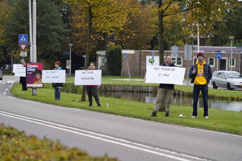 Actievoerders protesteren tegen vaccinatiebeleid