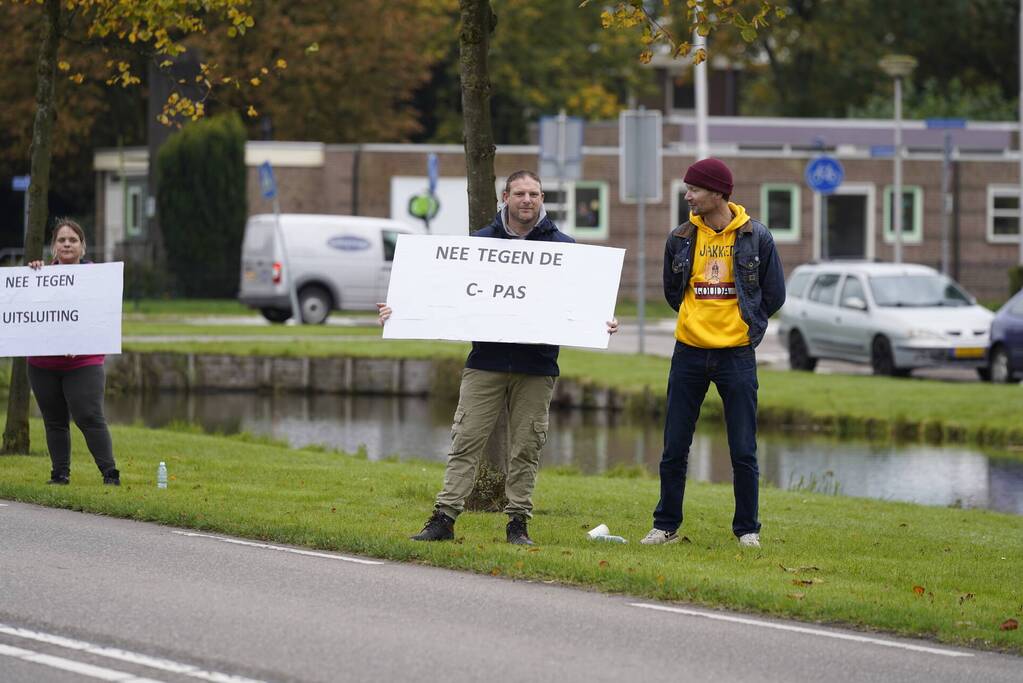 Actievoerders protesteren tegen vaccinatiebeleid