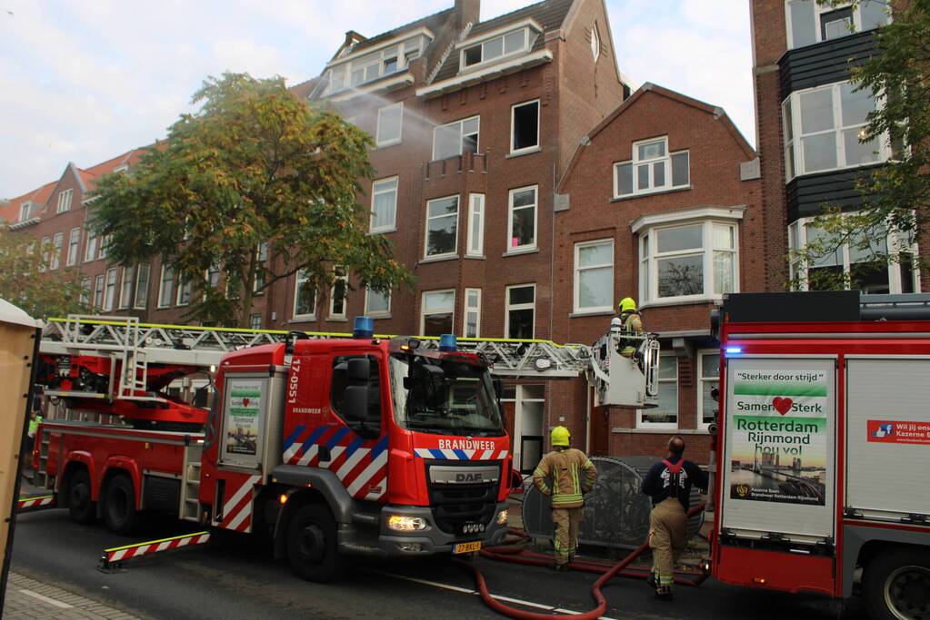 Hevige rookontwikkeling door brand in woning
