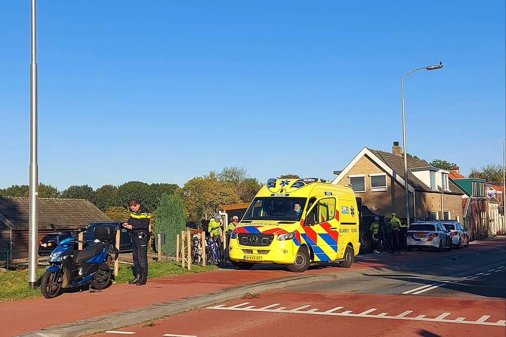 Wielrenner gewond bij botsing met scooter