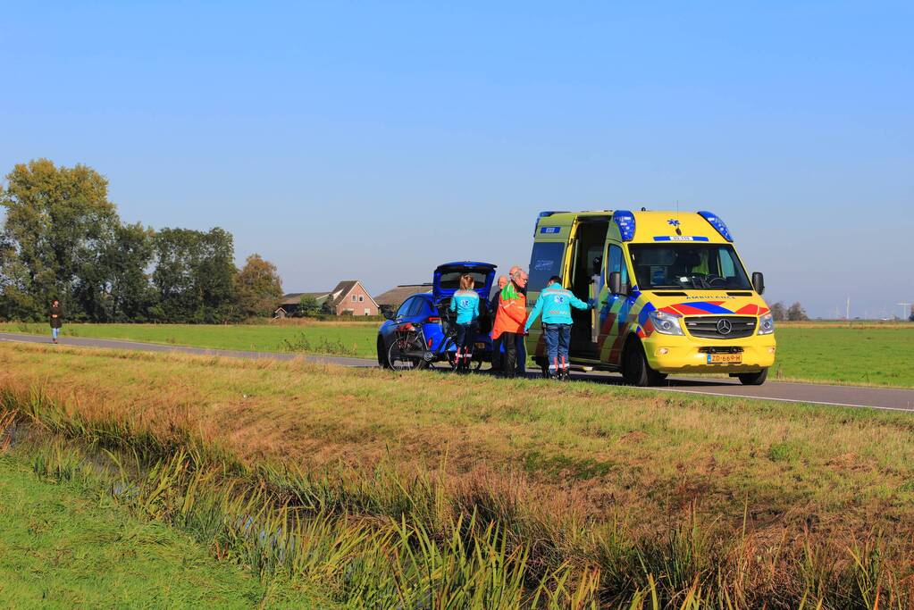 Man belandt met fiets in sloot