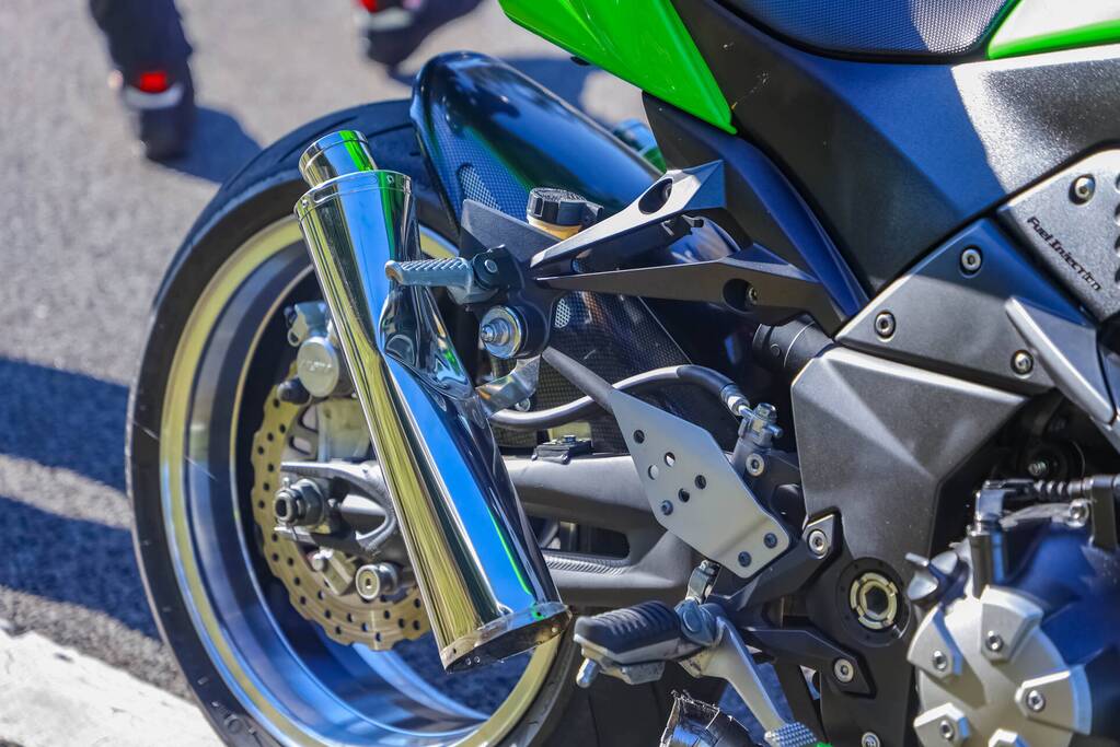 Twee motorrijders gewond bij ongeval