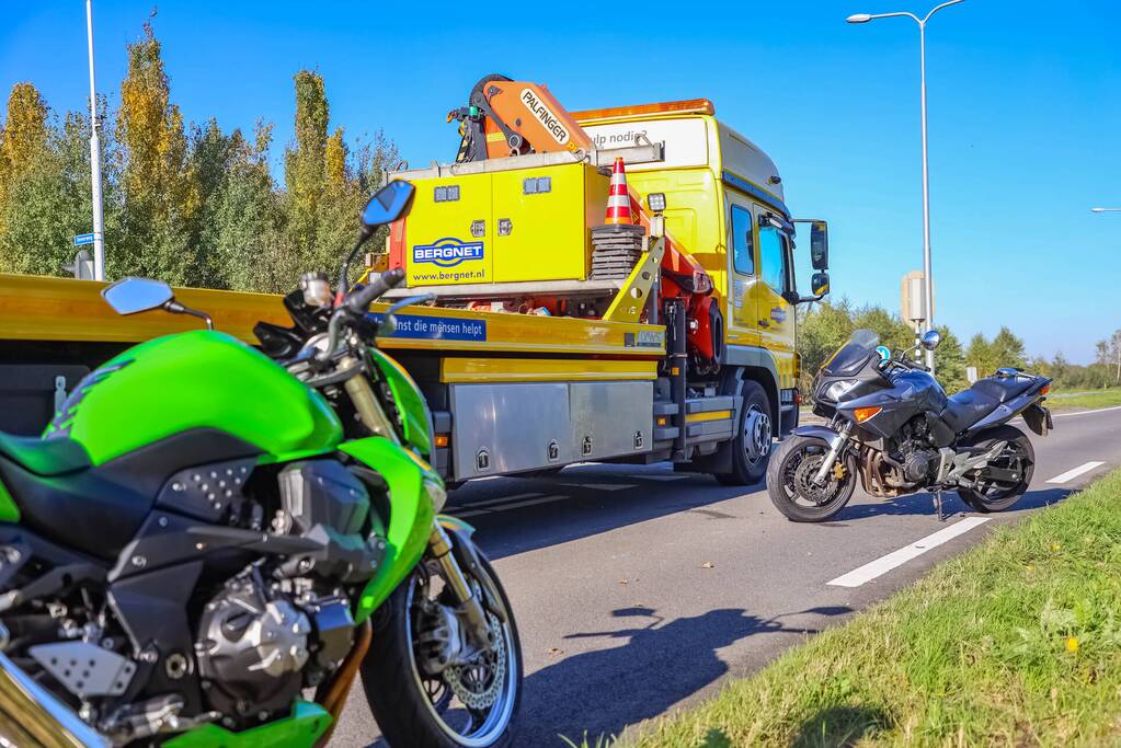 Twee motorrijders gewond bij ongeval