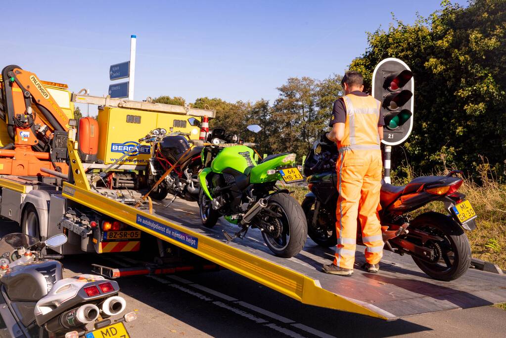 Twee motorrijders gewond bij ongeval