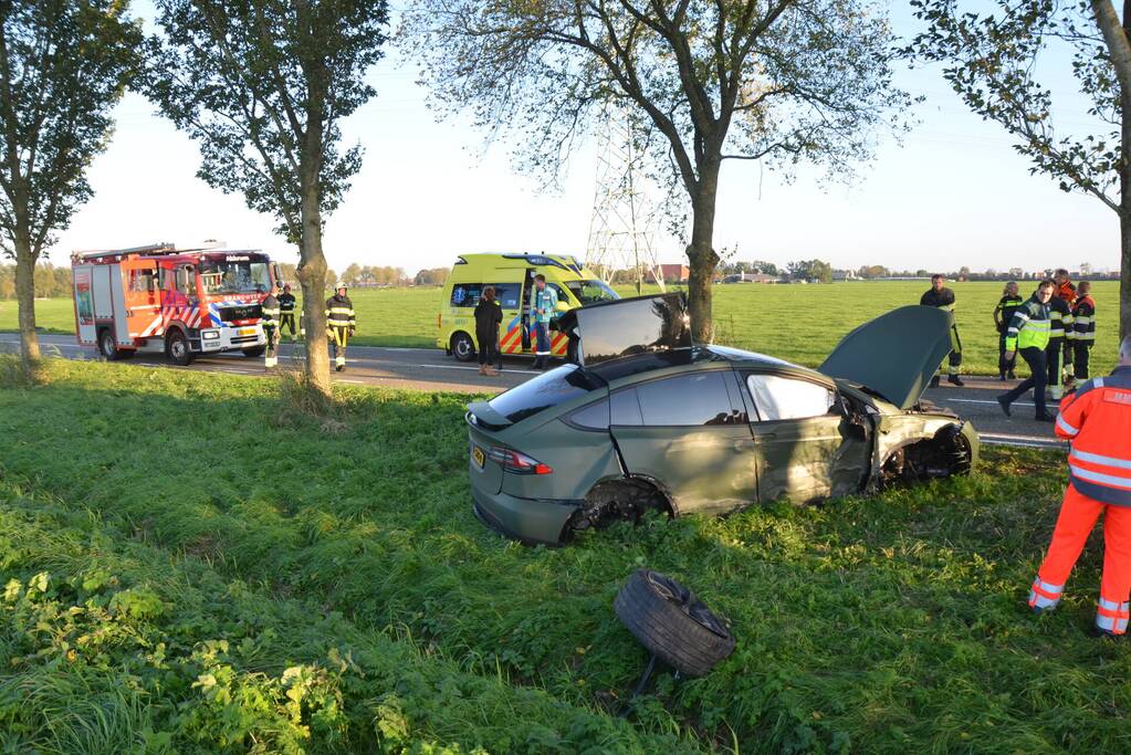 Twee gewonden bij ongeval met tesla