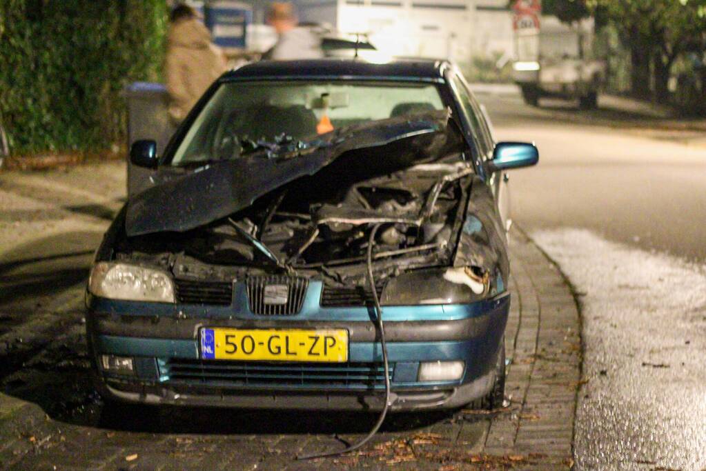 Schade aan personenauto door brand
