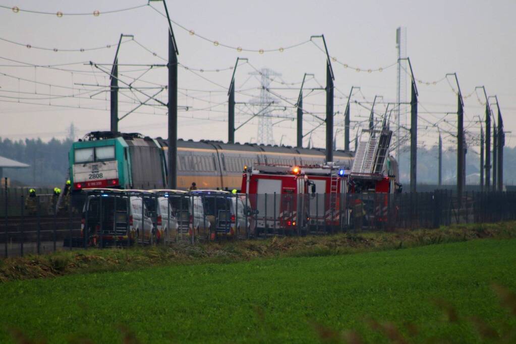 Brand in locomotief van passagierstrein
