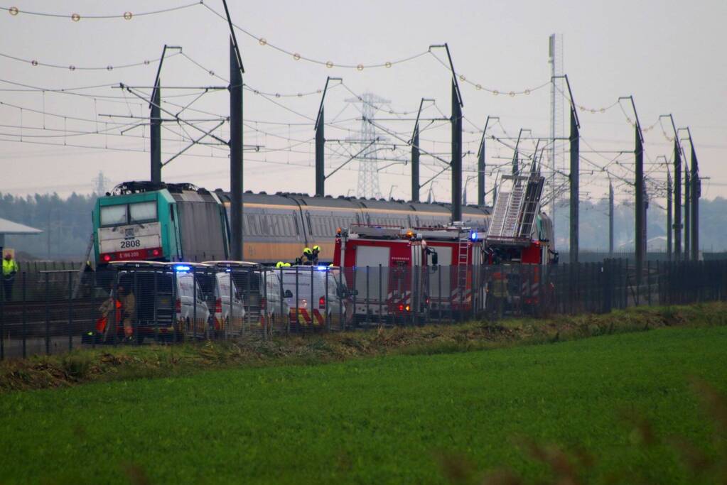 Brand in locomotief van passagierstrein