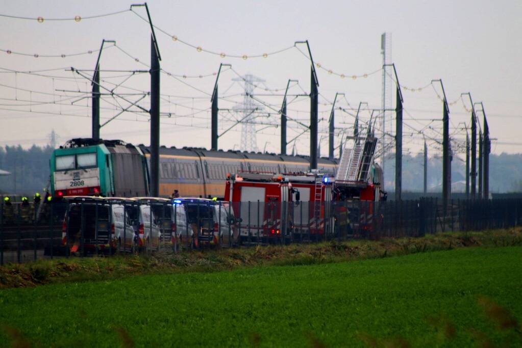 Brand in locomotief van passagierstrein