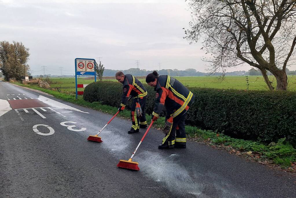 Traktor veroorzaakt kilometer lang oliespoor