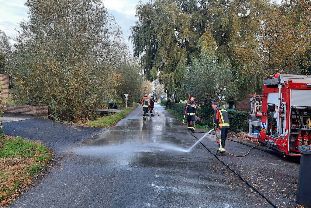 Traktor veroorzaakt kilometer lang oliespoor