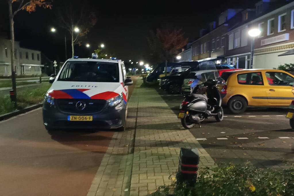 Automobilist ziet scooterrijder over het hoofd