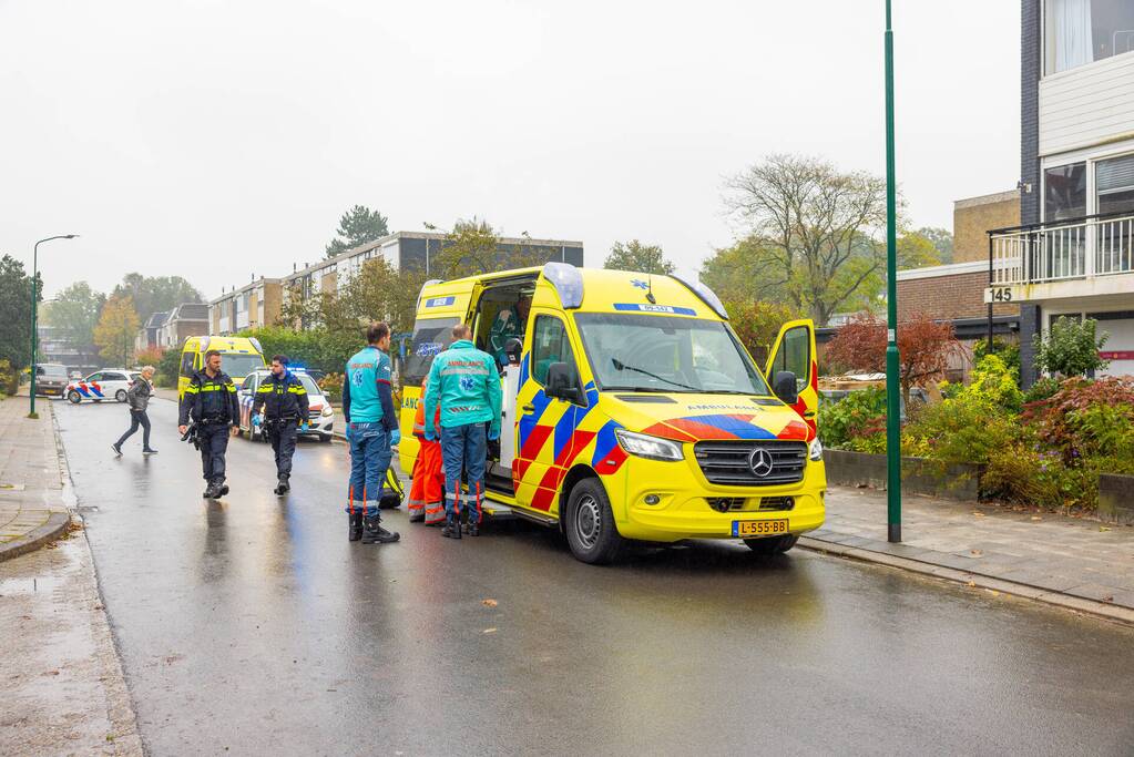 Man zwaargewond aangetroffen op straat