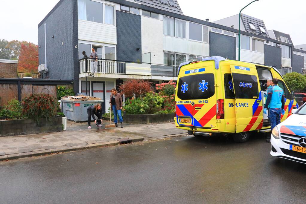 Man zwaargewond aangetroffen op straat