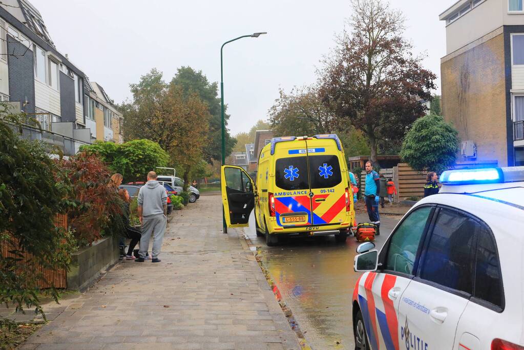 Man zwaargewond aangetroffen op straat