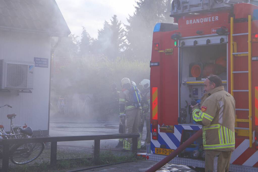 Grote brand in cafe met bovenwoning