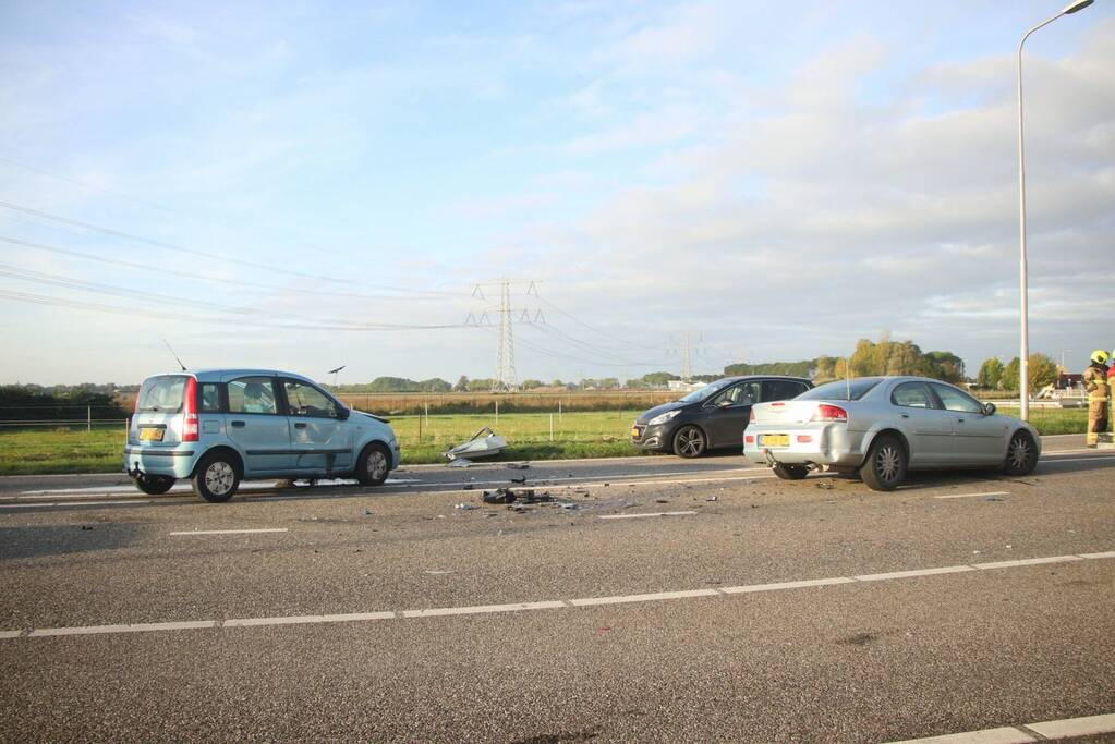 Ravage na botsing tussen meerdere voertuigen