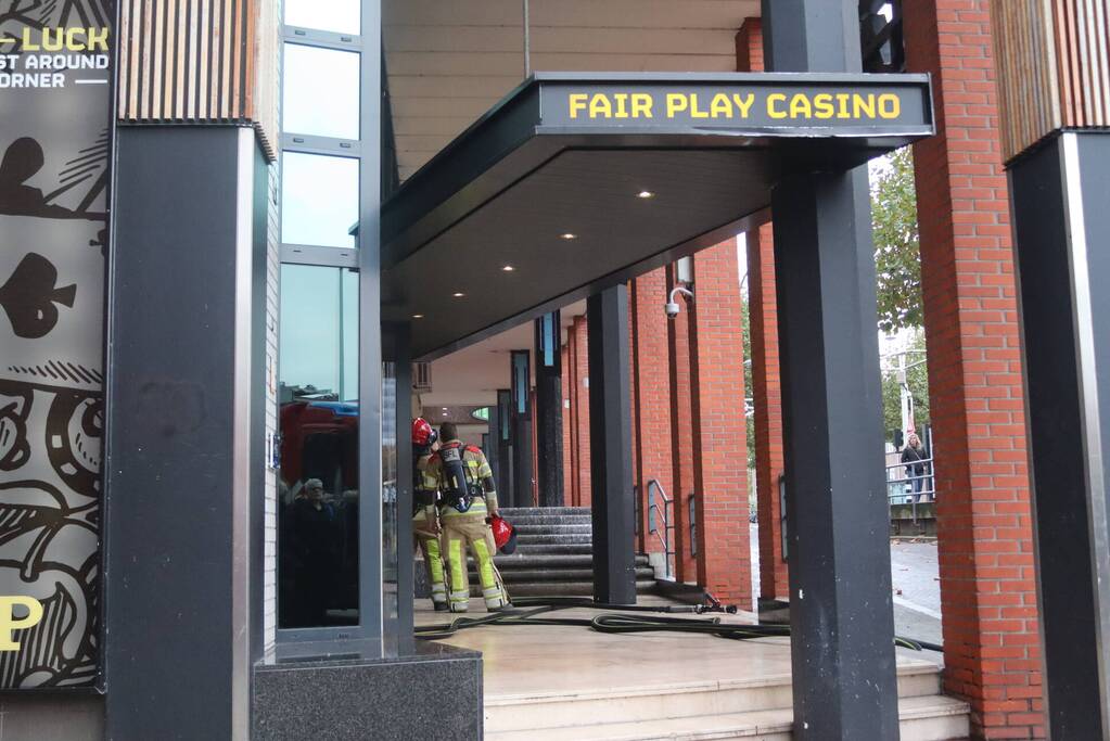 Brand tussen plafondplaten Fair Play Casino