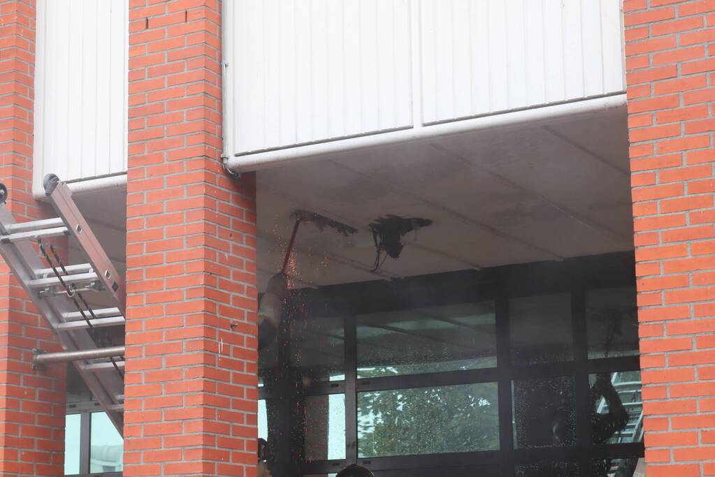 Brand tussen plafondplaten Fair Play Casino