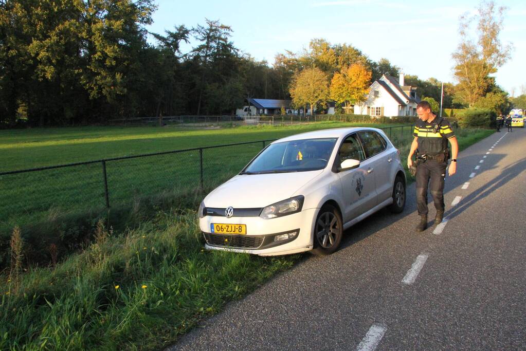 Fietsster gewond bij aanrijding met auto