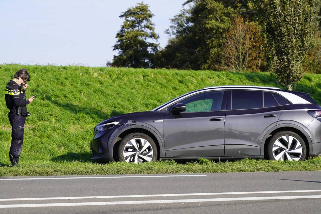 Schade bij aanrijding tussen meerdere voertuigen