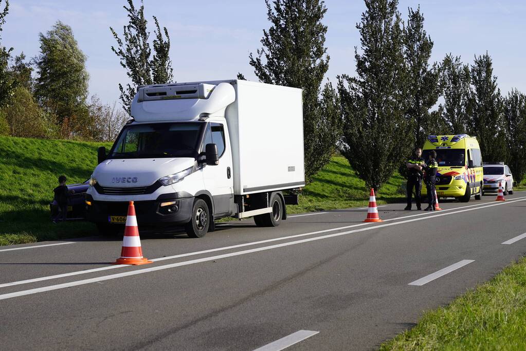 Schade bij aanrijding tussen meerdere voertuigen