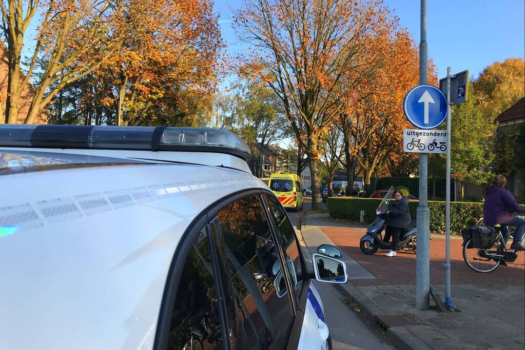 Gewonde na botsing tussen motor en fietser