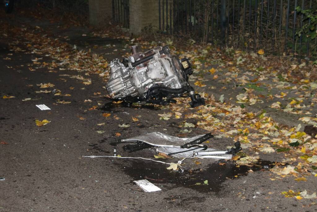 Twee gewonden bij zware crash