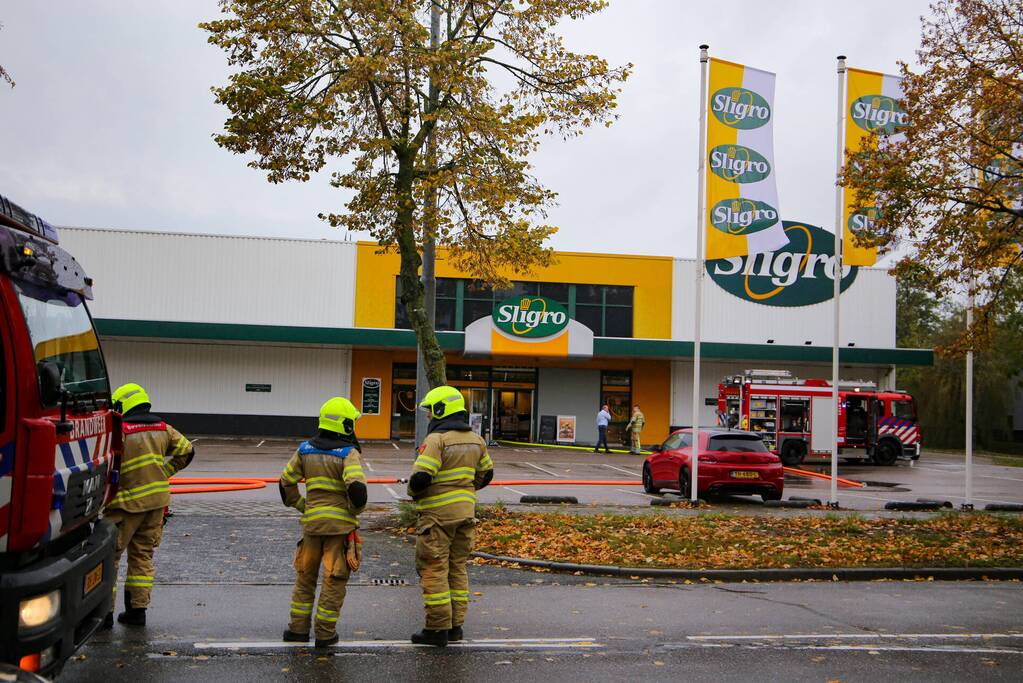 Grote brand in machinekamer Sligro