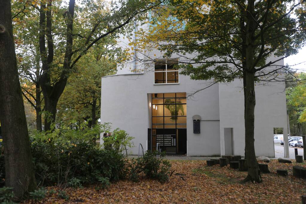 Grote inzet hulpdiensten om verward persoon