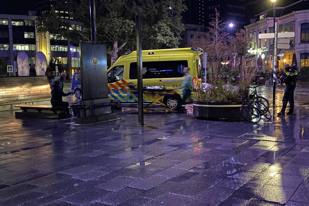 Persoon gewond bij botsing met auto