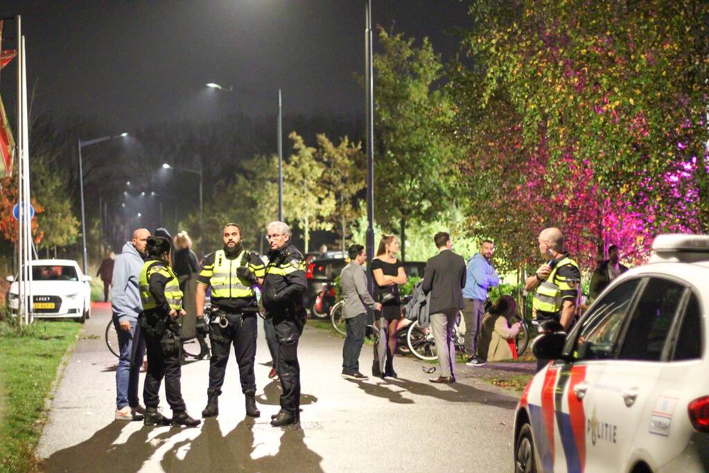 Politie haalt groep uit elkaar bij vechtpartij